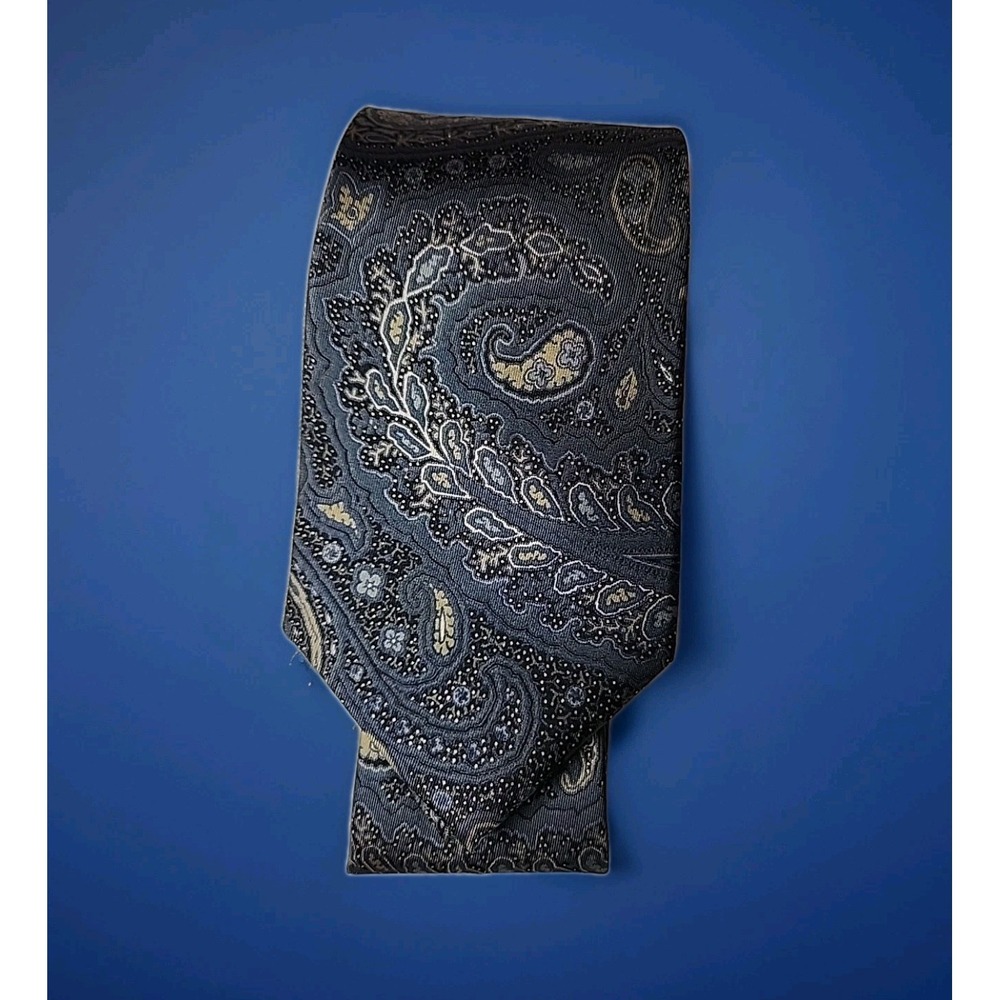 NWT Vintage 1980s‎ Halston Gray/Tan Paisley 100% Italian Silk Men's Necktie USA